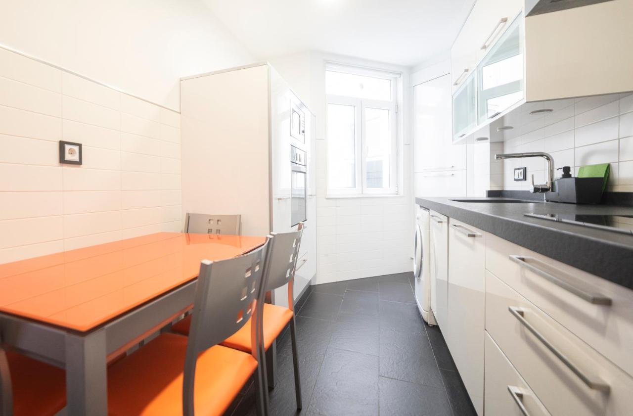 Apartamento Victoria Apartment Ферол Екстериор снимка